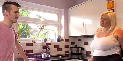 AGEDLOVE - Visit to Laceys house turns into naughty fun
