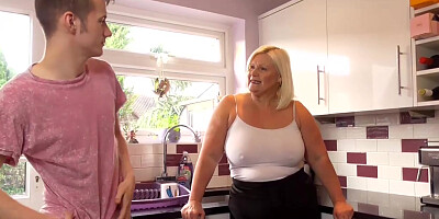 AGEDLOVE - Visit to Laceys house turns into naughty fun