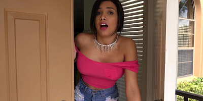 Landlord Fucks New Personal Assistant Aaliyah Hadid