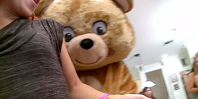 The Muthafucking Dancing Bear In The House! Watch Out! (db9376)
