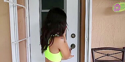 Teen 18+ Groupie Slut Gets Her Pussy Annihilated With Holly Hendrix