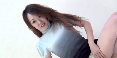 Hairy Japan Babes Urinate