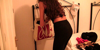 Agnessa in a hot amateur couple has sex outside their car