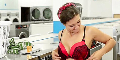 Awesome Babe Tomi Taylor Gets Doggy Styled Hard And Fast