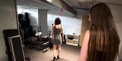 Hot Lucy's step-mom dirt