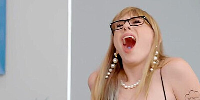 Gets Eaten Out And Shagged In The Office - Quinton James And Angel Youngs