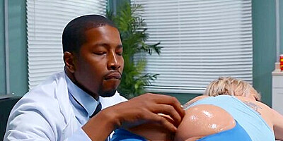 Dee Williams And Isiah Maxwell In Takes Massive Black Schlong In Her Bubb
