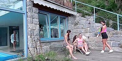 Nicole Love, Daphne Klyde And Dirty Gunther In Daphne And Nicoles Blowjob Movie