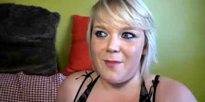 Amatrice dodue baise devant son mec