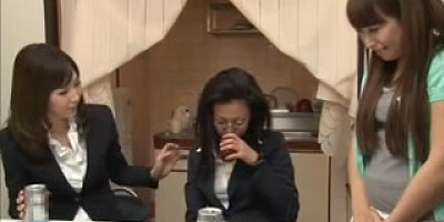 Lesbian night crawling