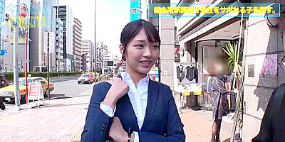 浮気な彼氏を忘れて仕事サボり旅のひまりちゃん