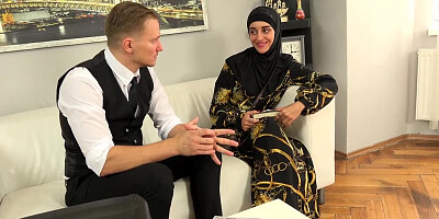 Aramix Sweet Soman In Hijab Tried On Salesmans Dick