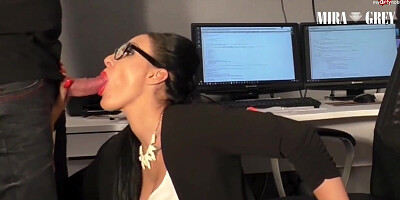 Mira Grey In Buro Bitch Bekommt Xxl Sperma Infusion