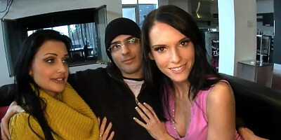 Helena Sweet calls her girlfriends and go out to pick up some guys