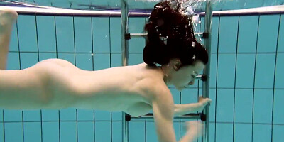 UnderwaterShow Video: Kristy