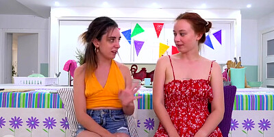 Sheryl And Alicia G Deep Fingering