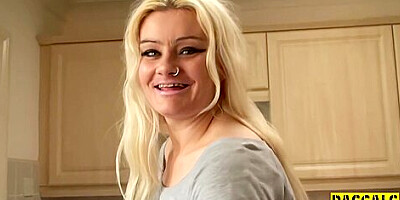 Flirtatious Bidie-in - Fingering Smut - Pascals Subsluts