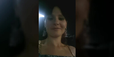 Jeny Smith gave a ride for a stranger and show it all. Got naked and tease in taxi