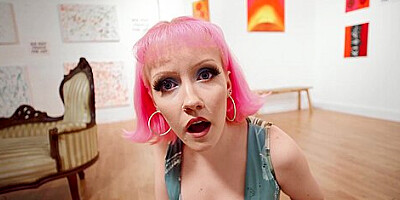 Exxtra - Curvy Video With Evie Rees