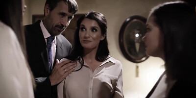 Gia Paige And Steve Holmes - 18 Yo teen 18+ Loses Her Virginity To Old Step daddy