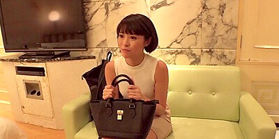 敏感過ぎてイキまくる軟体おさん。ガニ股で馬乗りスパイダー騎乗位