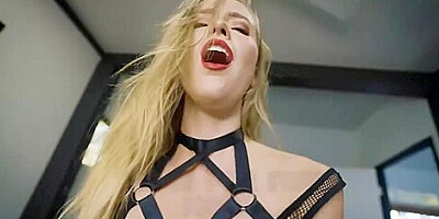 Kinky Clip - Scarlet Chase