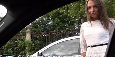 Foxy Di anal stuffed in a car outdoor