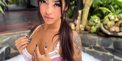 Fucking In An Public Jacuzzi!