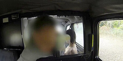 Jasmine James In Gets Fucked In The Backseat Of A Taxi