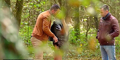 Swinger Enjoys Anal Sex In The Woods With Tiffany Leiddi