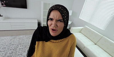 Arab Girl Gets 1000 Bucks For A Bj With Naudi Nala And Danny Mountain