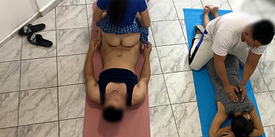 Mi Marido Y Yo Hacemos Masaje En Pareja Pero Yo Le Monto Cacho En El Cliente