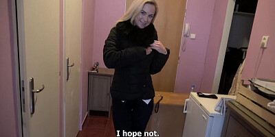 Amateur Swapped Blonde Persuaded for Morning Sex