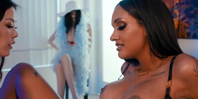 Lulu Chu And Zoey Sinn Seek And Spank