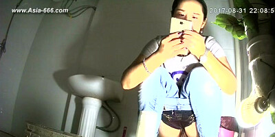 chinese girls go to toilet.91