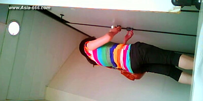 chinese girls go to toilet.61