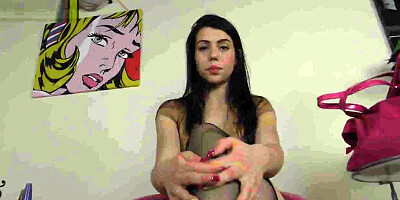 NylonUp Video: Petra