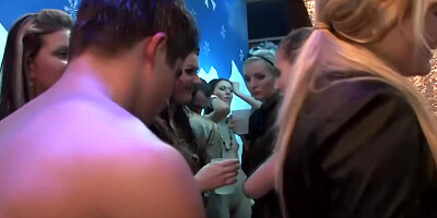 Winter Wonderbang 2 - Cam 2 With Shylla Night, Bianca Ferrero And Bianca