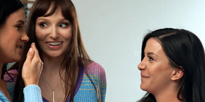 Stepmom sharing stepdaughter with lesbian ex girlfriend