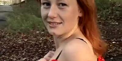 Alana Smith Getting Off - British teenage vagina in the park
