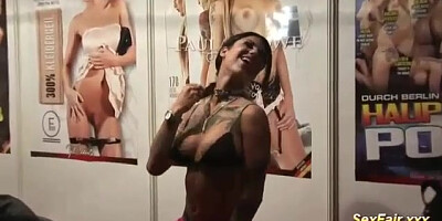 Wild masturbating on live shows