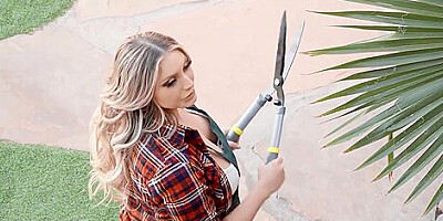 Horny Housewifes With Lasirena69 And With Kayley Gunner