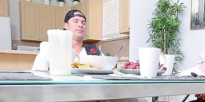 Melanie Moon And Mia Khalifa In Busty Is Cumming For Dinner With Her Stepmom