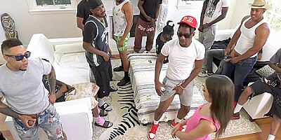 Does With Amature Swinger Party Porn 13 Dudes - Interracial Blowbang And Kylie Quinn