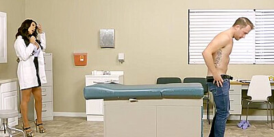 Buxom Glamour Cougar Hot Video With Angelica Taylor And Van Wylde