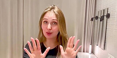 Russian Milf Let Her Wet Pussy Taste