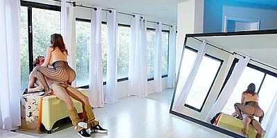 Hot Stepmommy Alexis Fawx Gets Fucked By Her Stepson
