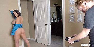 Coquettish Photoshoot For Hot Busty Babe Bryci