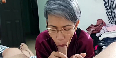 How Delicious It Is To Masturbate When Your Grandmother Sucks Your Cock And Swallows All My Semen