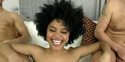 BTS footage showing babes that prefer double penetration